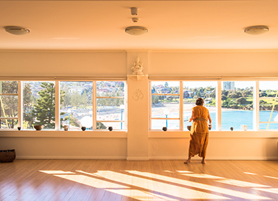 yoga-school-livingroom-construction